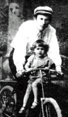 Александр Волков с дочерью